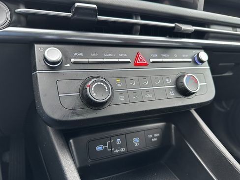 Used 2025 Hyundai Tucson SE image 20