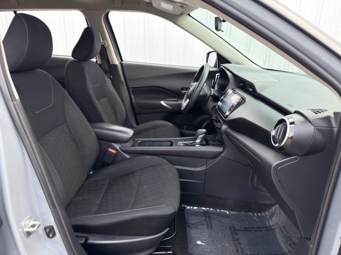 Used 2022 Nissan Kicks SV image 13
