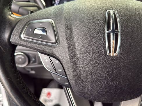 Used 2019 Lincoln MKC Select w/ Select Plus Package FWD image 13