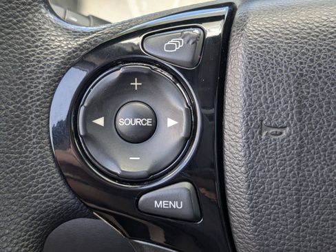 Used 2017 Honda Accord EX image 22