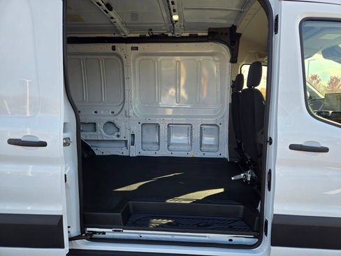 New 2026 Ford Transit 250 148 Medium Roof RWD image 9