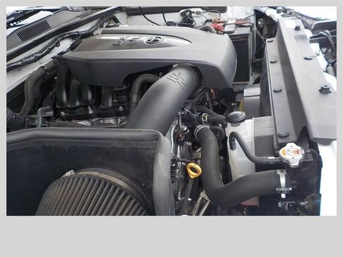 Used 2019 Toyota Tacoma TRD Off-Road image 14