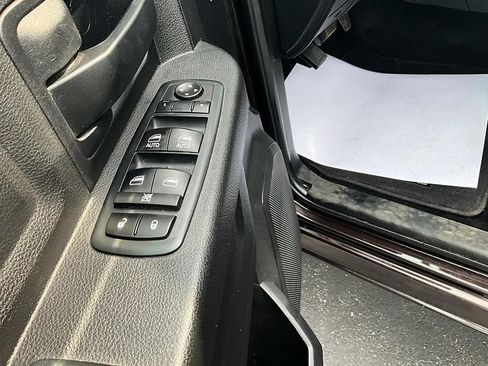 Used 2017 RAM 2500 Tradesman w/ Chrome Appearance Group AWD/4WD image 14