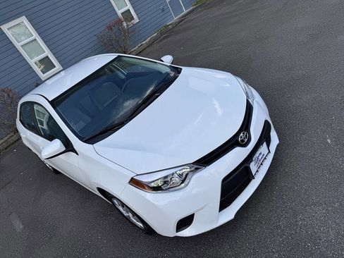 Used 2014 Toyota Corolla LE image 12