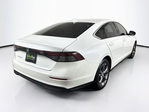 Used 2023 Honda Accord EX image 9