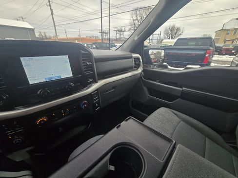 Used 2022 Ford F150 XLT w/ Max Trailer Tow Package image 12