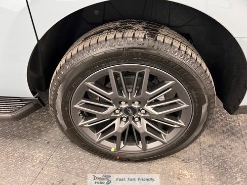 New 2026 Ford Expedition Max Platinum w/ Stealth Appearance Package AWD/4WD image 22