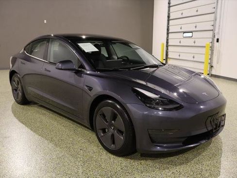 Used 2023 Tesla Model 3 Standard Range image 1