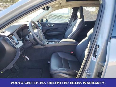 Used 2025 Volvo XC60 B5 Plus AWD/4WD image 2