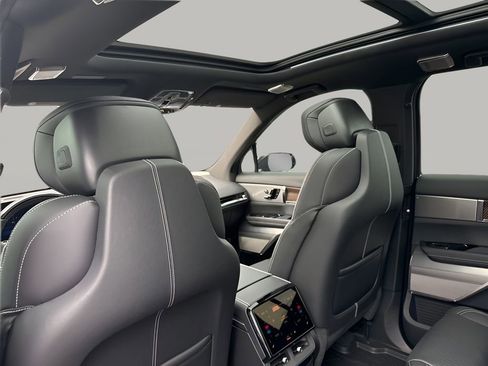 New 2026 Cadillac Vistiq Sport w/ LPO, Floor Liner Package image 36