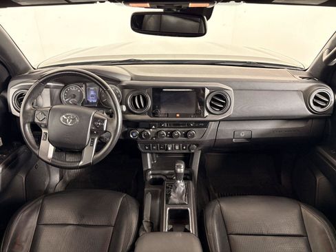 Used 2019 Toyota Tacoma TRD Off-Road w/ TRD Premium Off Road Package AWD/4WD image 22