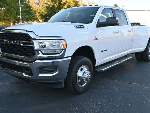Used 2022 RAM 3500 Big Horn image 2