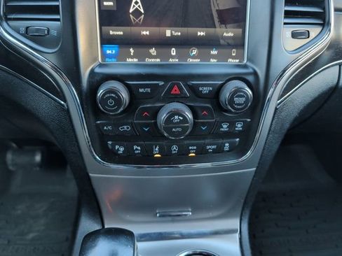 Used 2018 Jeep Grand Cherokee Limited image 23