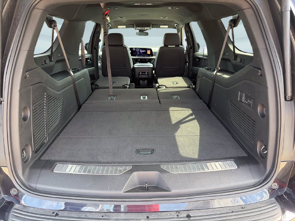 Certified 2026 Chevrolet Suburban Premier AWD/4WD image 32