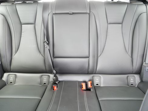 Used 2025 Buick Envision Preferred AWD/4WD image 13