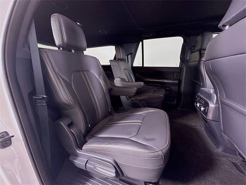 Used 2024 Ford Expedition Max Platinum image 30