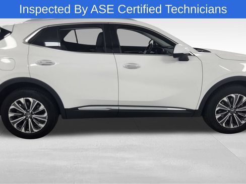 Used 2024 Buick Envision Preferred AWD/4WD image 2