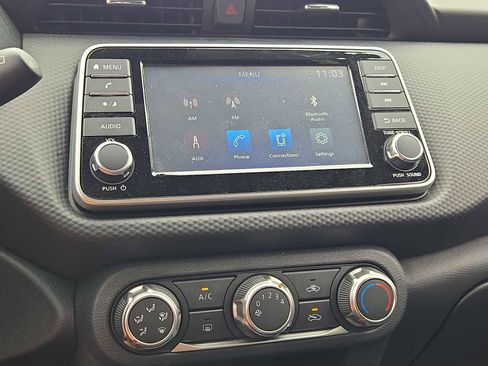 Used 2025 Nissan Kicks Play S FWD image 25