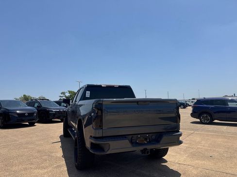 Used 2020 Chevrolet Silverado 1500 Custom w/ Custom Value Package RWD image 17