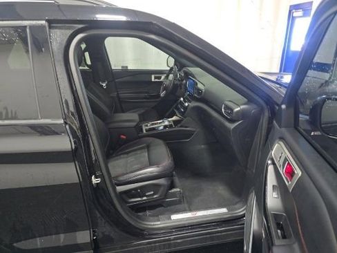 Certified 2023 Ford Explorer ST-Line w/ Class IV Trailer Tow Package AWD/4WD image 8