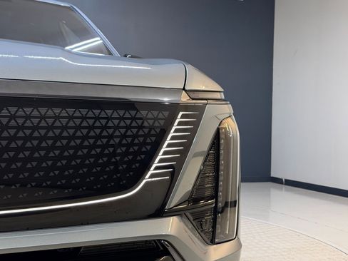 New 2026 Cadillac Vistiq Sport image 22