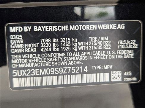 Used 2025 BMW X7 xDrive40i w/ Parking Assistance Package image 28