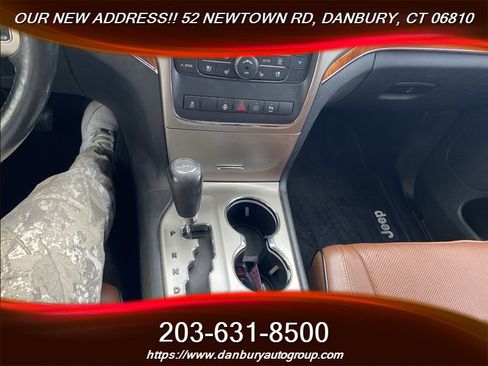 Used 2012 Jeep Grand Cherokee Overland AWD/4WD image 16