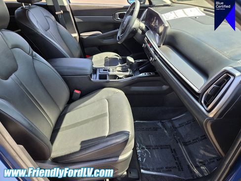 Used 2024 Kia Sorento EX w/ Panoramic Sunroof Package FWD image 18