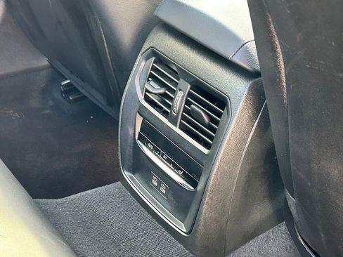 Used 2024 BMW 330i Sedan RWD image 37