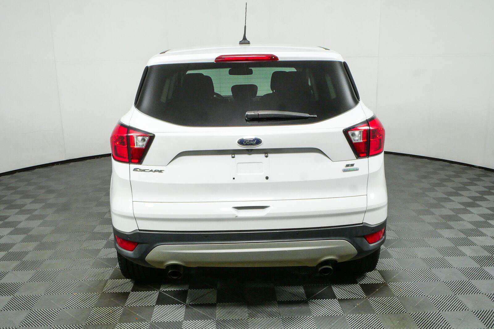 Used 2019 Ford Escape SE FWD image 25