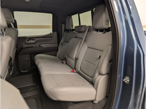 Used 2024 Chevrolet Silverado 1500 LTZ w/ Technology Package AWD/4WD image 18