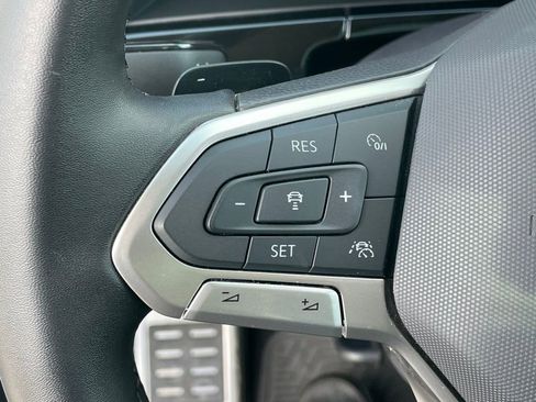 Certified 2025 Volkswagen Atlas Peak Edition SE image 16