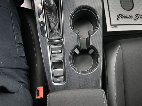 Used 2025 Honda Civic Sport image 24