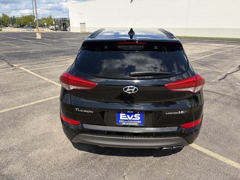 Used 2016 Hyundai Tucson Limited w/ Option Group 03 FWD image 5