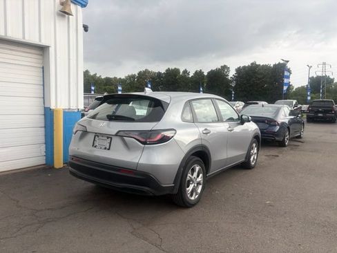 Used 2025 Honda HR-V LX image 5