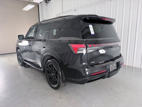 New 2026 INFINITI QX80 4WD image 7
