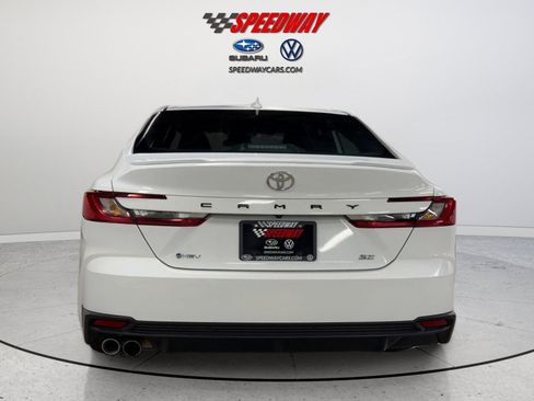 Used 2025 Toyota Camry SE FWD image 7