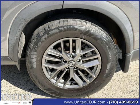 Used 2021 Nissan Rogue S image 13