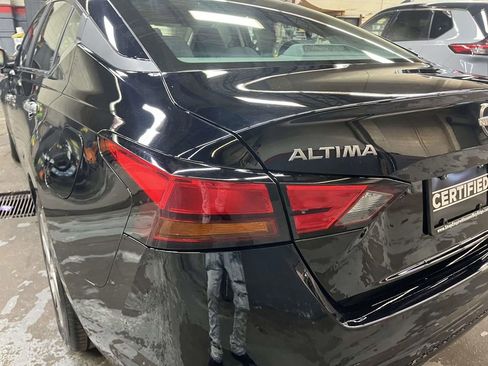 Used 2025 Nissan Altima 2.5 S FWD image 12