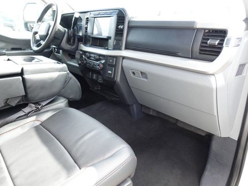 Used 2023 Ford F250 XLT AWD/4WD image 36