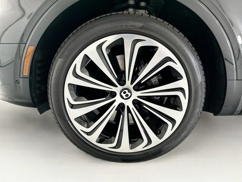 Certified 2021 Bentley Bentayga AWD/4WD image 29