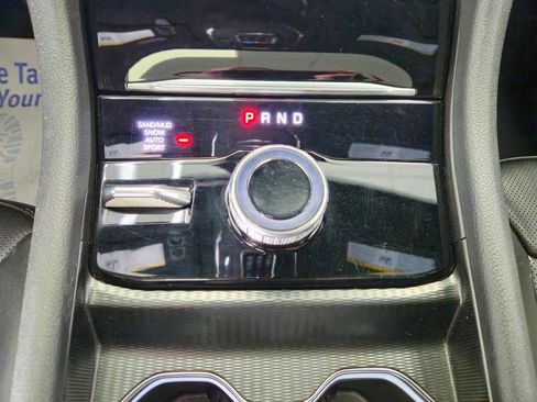 Used 2024 Jeep Grand Cherokee Limited w/ Luxury Tech Group II AWD/4WD image 13