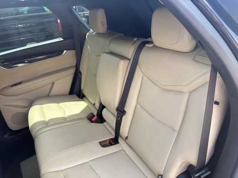 Used 2018 Cadillac XT5 AWD image 19