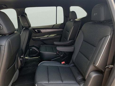 New 2026 Buick Enclave Sport Touring w/ LPO, Floor Liner Package image 13