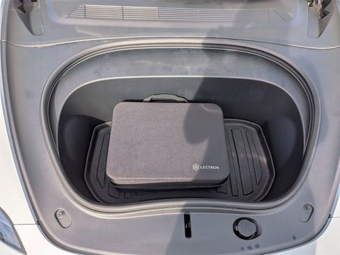 Used 2025 Tesla Model 3 Long Range image 39