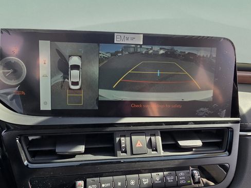 New 2025 Lexus ES 350 Ultra Luxury image 17