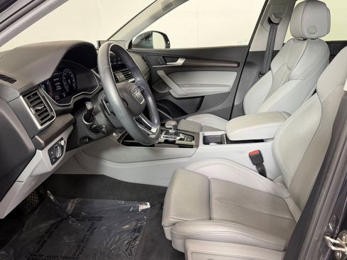 Used 2021 Audi Q5 Prestige AWD/4WD image 5