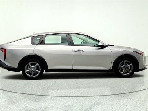 Used 2025 Kia K4 FWD image 4