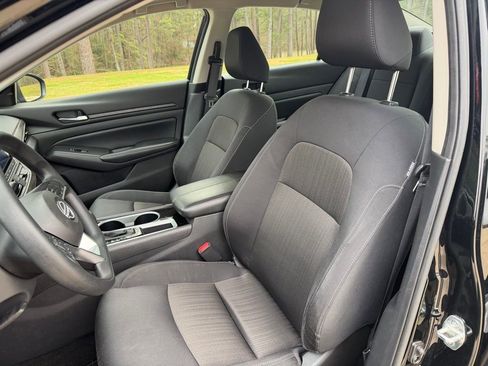 Used 2024 Nissan Altima 2.5 SV image 10