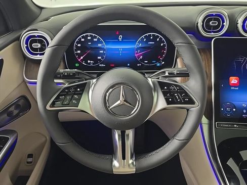 Used 2026 Mercedes-Benz GLC 300 4MATIC image 29